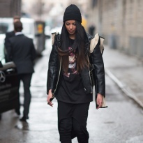 la-modella-mafia-Street-Style-chic-dark-fashion-in-a-Margiela-jacket